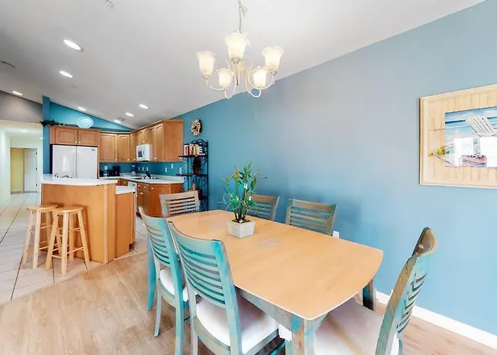 Holiday home Well-located With Partial Ocean Views Private Balcony Washer & Dryer Ac *