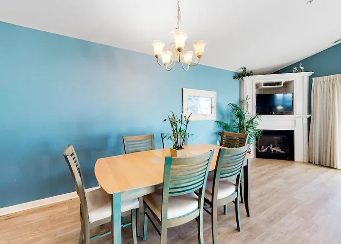 Well-located With Partial Ocean Views Private Balcony Washer & Dryer Ac *